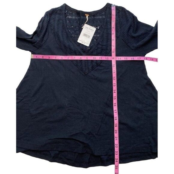 Free People Embroidered Blouse Top Women's XS Black Bell Sleeves V-Neck NEW - Picture 4 of 14